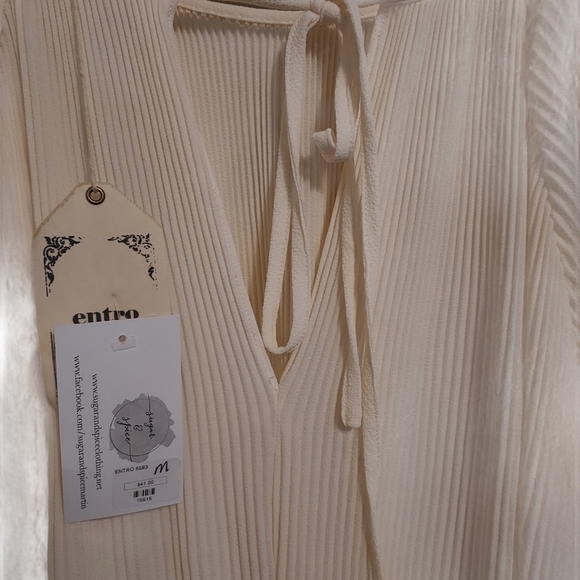 Entro med blouse LS NWT cold shoulders - Picture 6 of 14